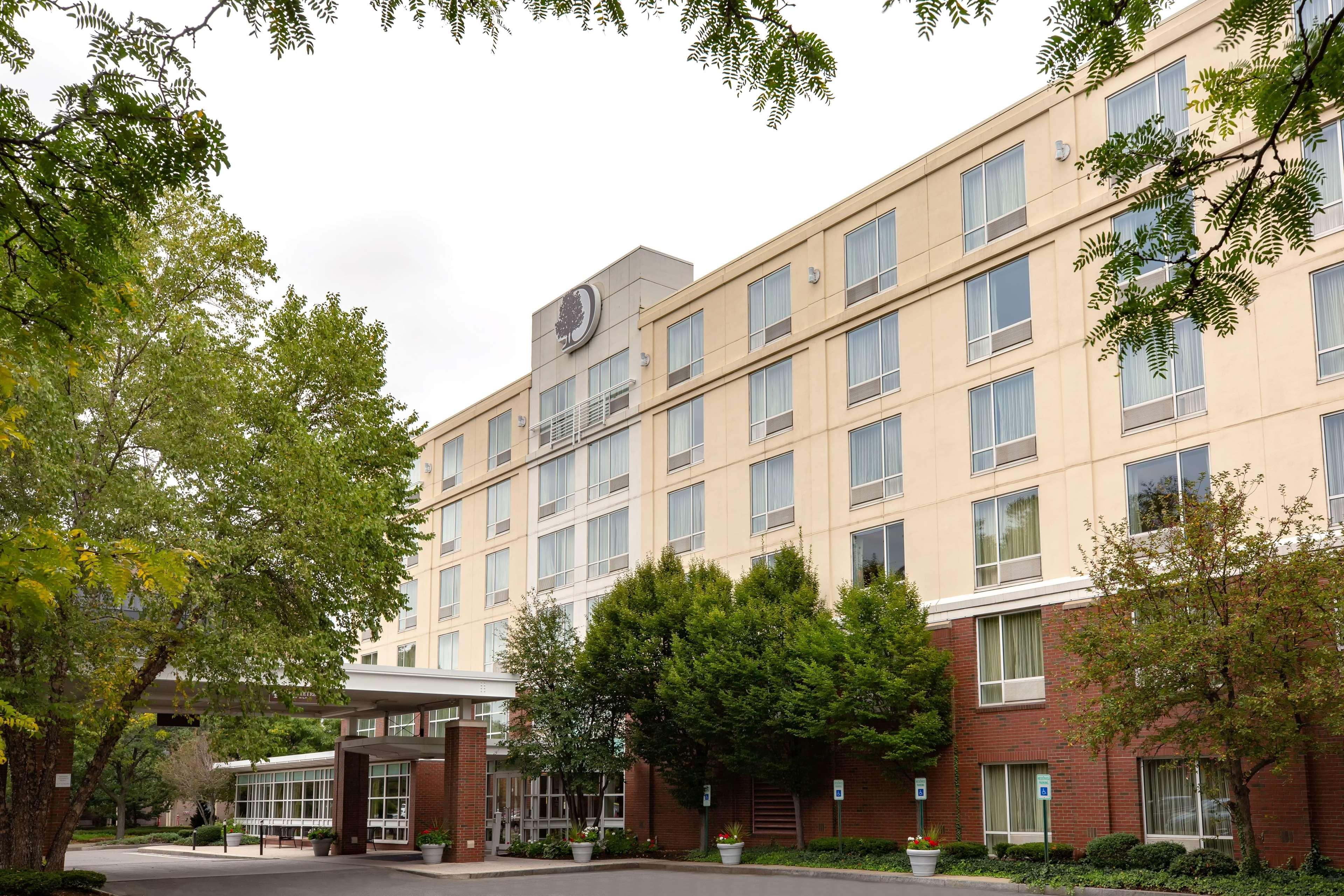 Doubletree By Hilton Hotel Boston Bayside Екстериор снимка