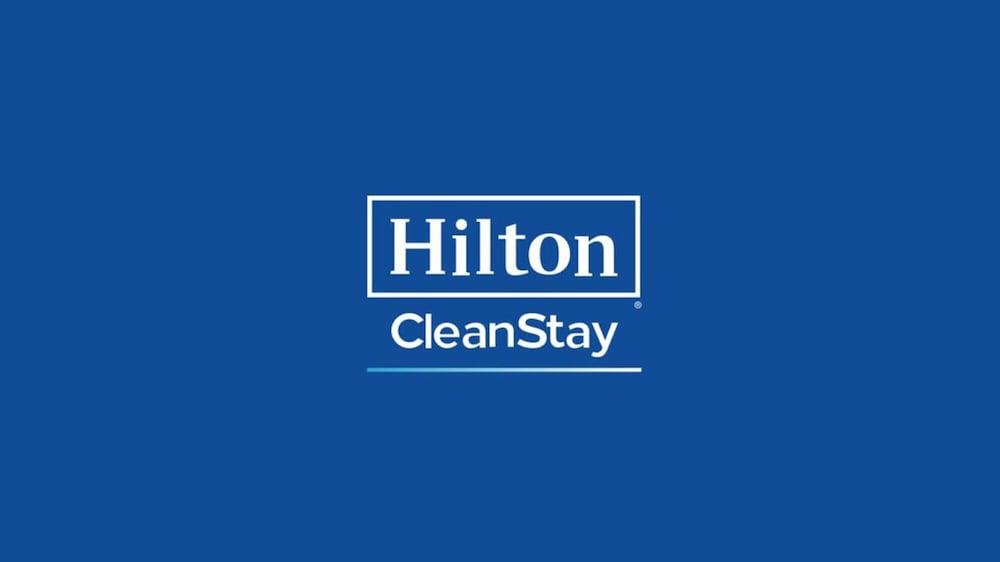 Doubletree By Hilton Hotel Boston Bayside Екстериор снимка