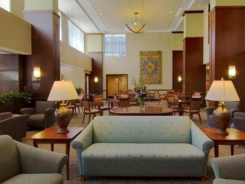 Doubletree By Hilton Hotel Boston Bayside Екстериор снимка