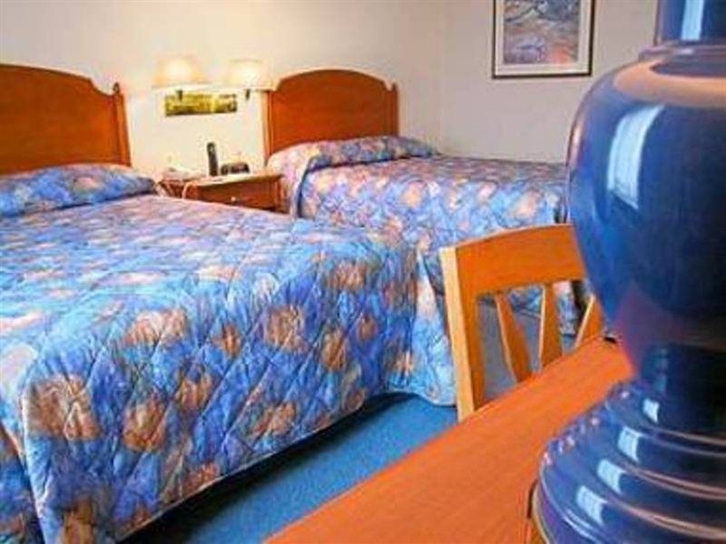 Doubletree By Hilton Hotel Boston Bayside Стая снимка